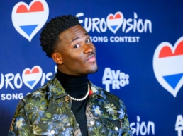 Proud Pearls parelketting Claude Eurovisie songfestival