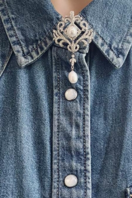 Proud Pearls Brooches Crystals & Pearls