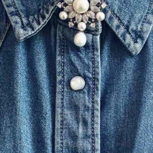 Proud Pearls Brooches Crystals & Pearls