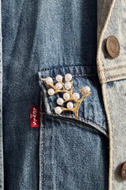 Proud Pearls Brooches Crystals & Pearls