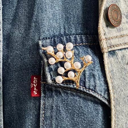 Proud Pearls Brooches Crystals & Pearls