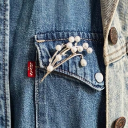 Proud Pearls Brooches Crystals & Pearls